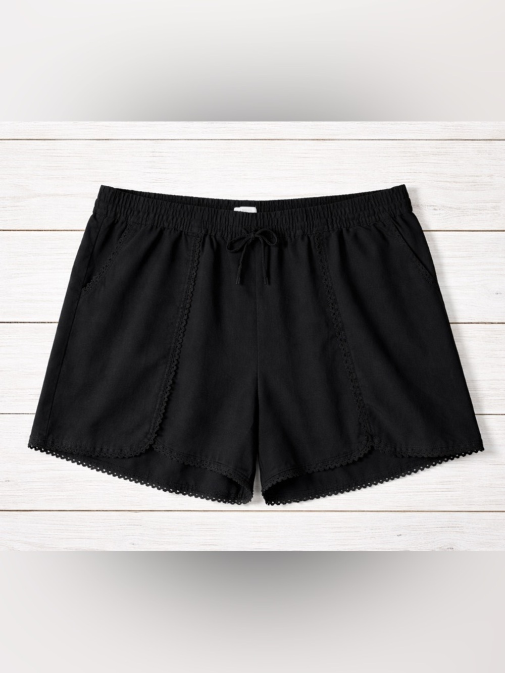 Susina Pull On Shorts Womens 2X Linen Blend Lace Hem Black Breezy Elastic Waist